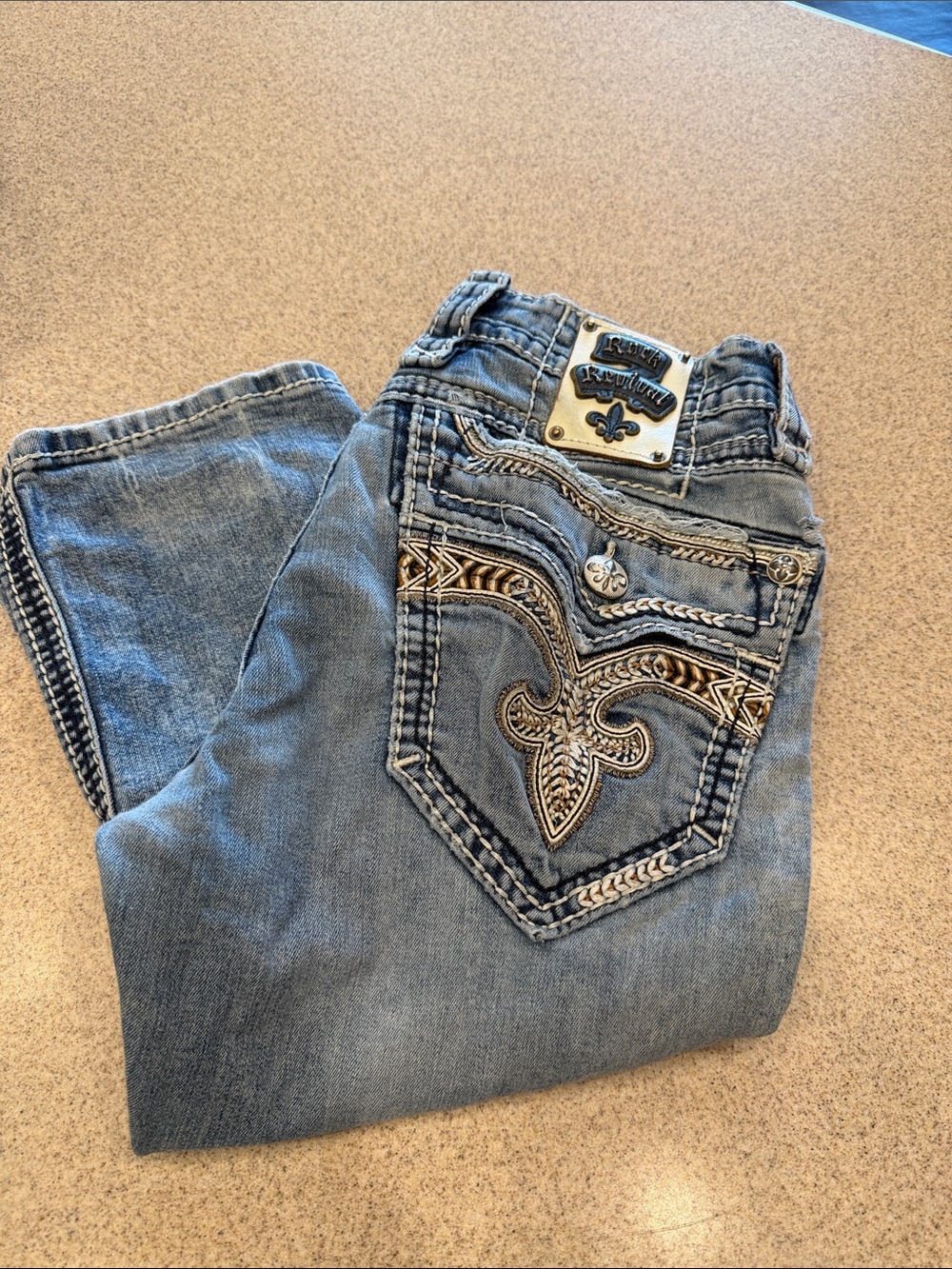 Rock Revival Putnam straight distressed Jeans size 30/32